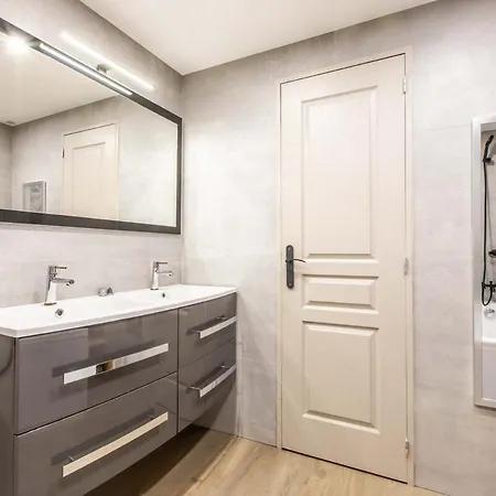 Apartamento En Bord De Avec Piscine - *